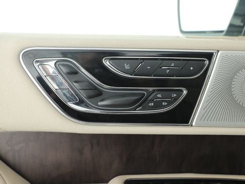 Used 2020 Lincoln Navigator Reserve w/ Luxury Package image 10
