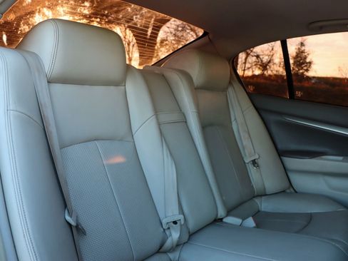 Used 2011 INFINITI G37 Journey w/ Premium Pkg image 19