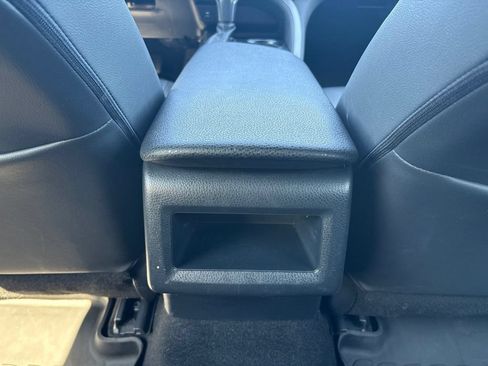 Used 2018 Toyota Camry SE FWD image 24