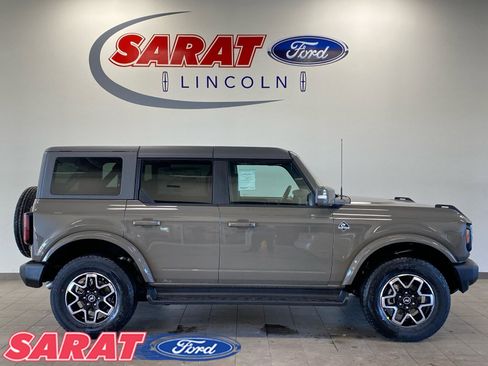 New 2025 Ford Bronco Outer Banks image 1