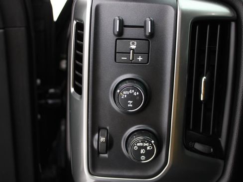 Used 2018 Chevrolet Silverado 1500 LT w/ All Star Edition image 10