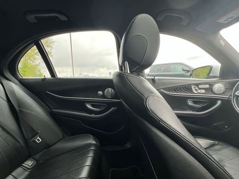 Used 2019 Mercedes-Benz E 300 4MATIC image 16