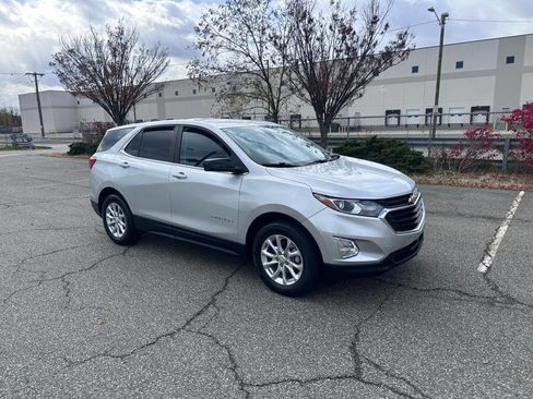 Used 2021 Chevrolet Equinox LT w/ LPO, Cargo Package image 11