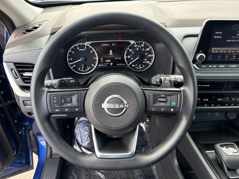 Used 2023 Nissan Rogue SV image 15