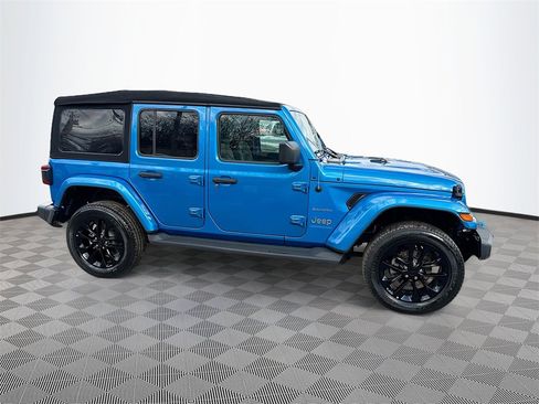 Used 2023 Jeep Wrangler Unlimited Sahara w/ Cold Weather Group image 5