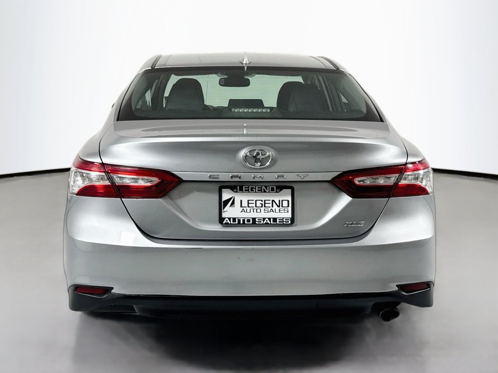 Used 2019 Toyota Camry XLE FWD image 7