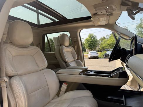 Used 2020 Lincoln Navigator L Reserve w/ Luxury Package AWD/4WD image 55
