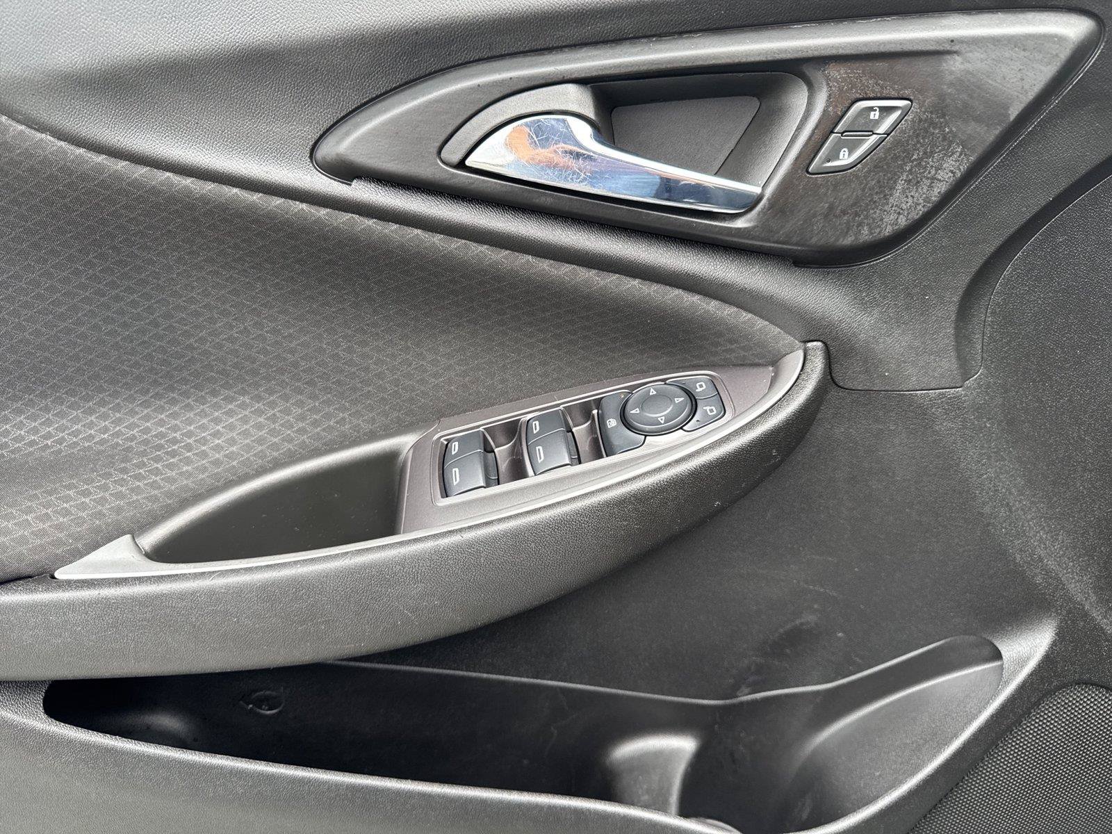 Used 2022 Chevrolet Malibu LS FWD image 19
