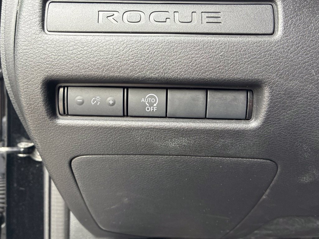 Used 2024 Nissan Rogue S AWD/4WD image 34