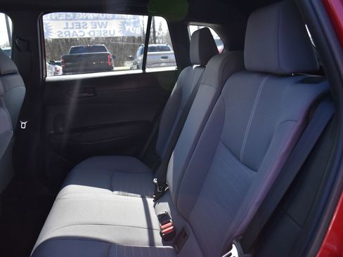 Used 2023 Toyota Corolla Cross AWD Hybrid w/ Moonroof Package image 16