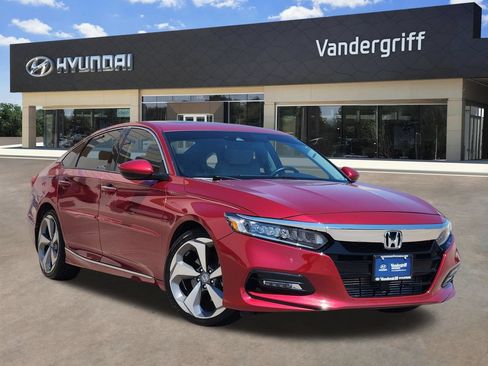 Used 2018 Honda Accord Touring image 1