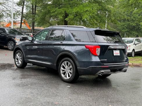 Used 2022 Ford Explorer Limited w/ Equipment Group 301A AWD/4WD image 3