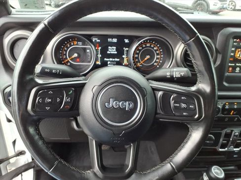 Used 2021 Jeep Gladiator Willys image 25