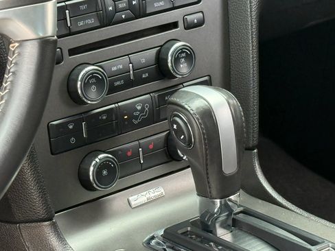 Used 2013 Ford Mustang GT Premium RWD image 39