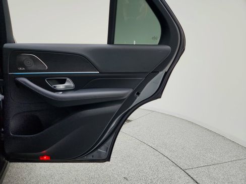 Certified 2022 Mercedes-Benz GLE 350 w/ Premium Package image 25