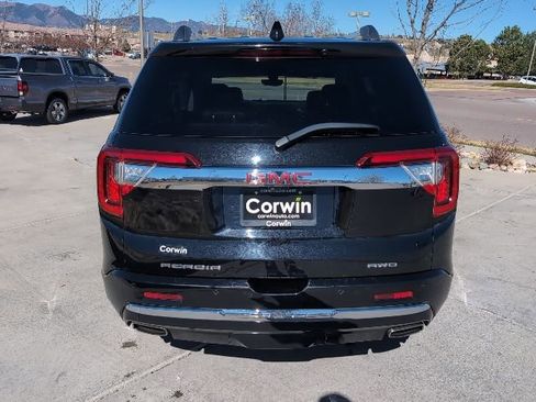 Used 2023 GMC Acadia Denali w/ Black Diamond Edition AWD/4WD image 8
