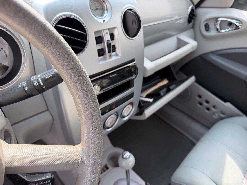 Used 2006 Chrysler PT Cruiser Touring FWD image 8