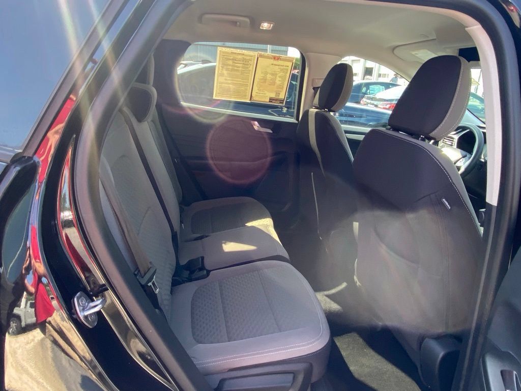 Used 2021 Ford Escape SE FWD image 15