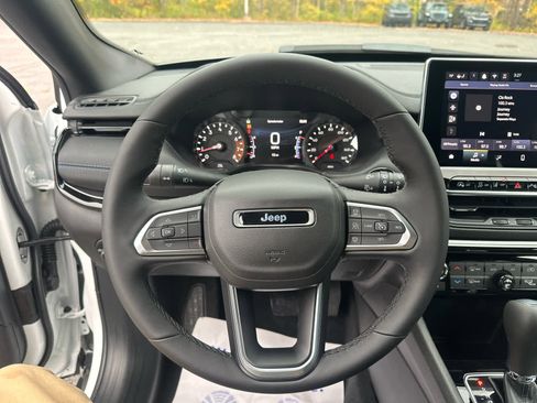 New 2026 Jeep Compass Limited AWD/4WD image 21