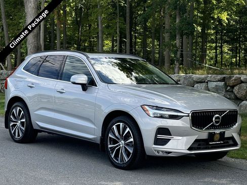 Used 2022 Volvo XC60 B5 Momentum w/ Climate Package AWD/4WD image 1