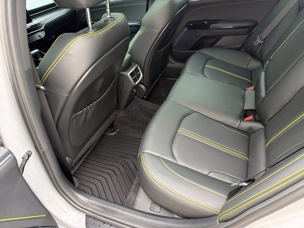 Used 2025 Kia K5 GT w/ GT1 Package FWD image 38