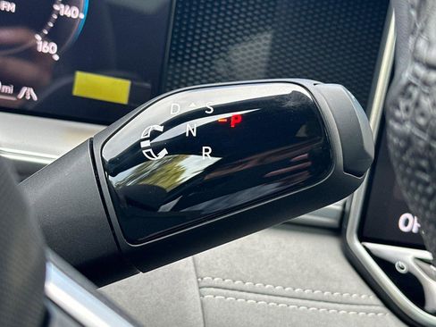 New 2026 Volkswagen Tiguan SE R-Line image 20