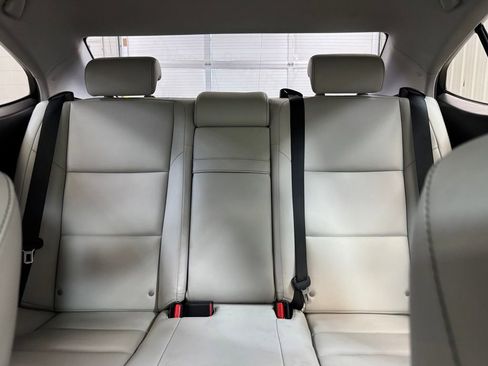 Used 2013 Lexus ES 350 w/ Premium Pkg image 14