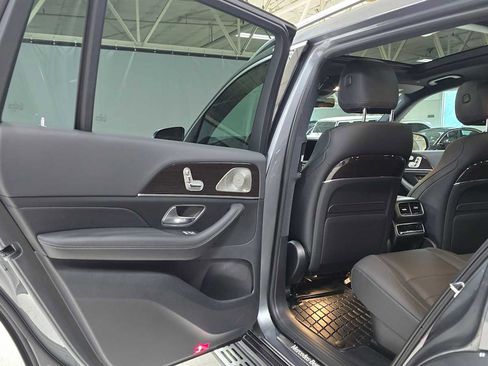 Certified 2025 Mercedes-Benz GLS 450 4MATIC image 15