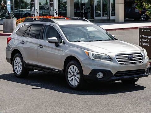 Used 2016 Subaru Outback 2.5i Premium AWD/4WD image 6
