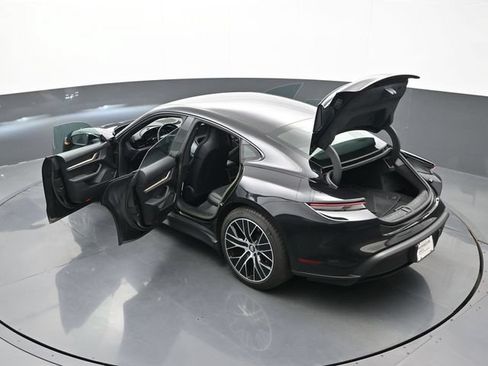 Used 2023 Porsche Taycan w/ Premium Package RWD image 28