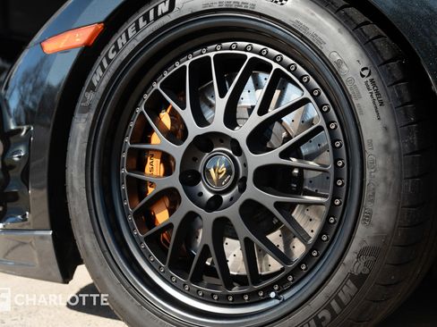 Used 2015 Nissan GT-R Premium image 12