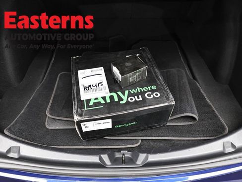 Used 2023 Tesla Model 3 Standard Range image 9