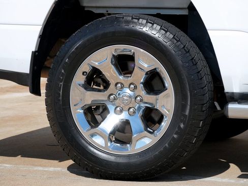 Used 2019 RAM 1500 Big Horn RWD image 30