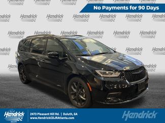Used 2025 Chrysler Pacifica Limited FWD video 1