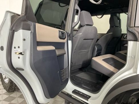 Used 2023 Ford Bronco Wildtrak AWD/4WD image 17