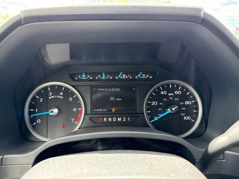 Used 2019 Ford F250 XLT w/ Snow Plow Prep Package AWD/4WD image 18