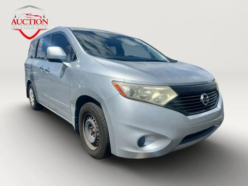 Used 2014 Nissan Quest S FWD image 3