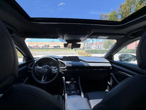 Used 2021 MAZDA MAZDA3 s FWD image 23