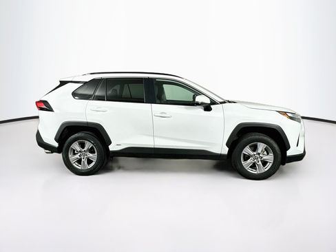 Used 2025 Toyota RAV4 XLE AWD/4WD image 10