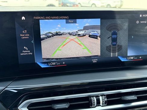 Used 2024 BMW 230i Coupe w/ Convenience Package RWD image 28