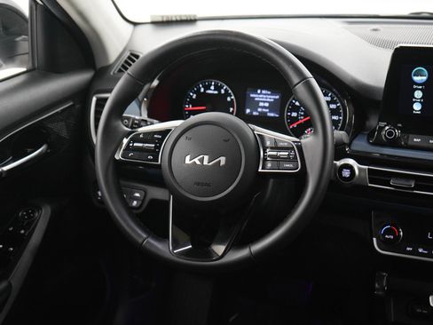 Used 2023 Kia Seltos S w/ Navigation Package FWD image 14