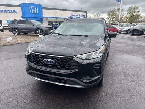 Used 2025 Ford Escape ST-Line w/ Tech Pack #1 AWD/4WD image 2