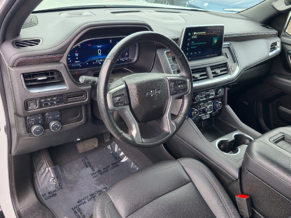 Certified 2023 Chevrolet Suburban Z71 w/ Luxury Package AWD/4WD image 12