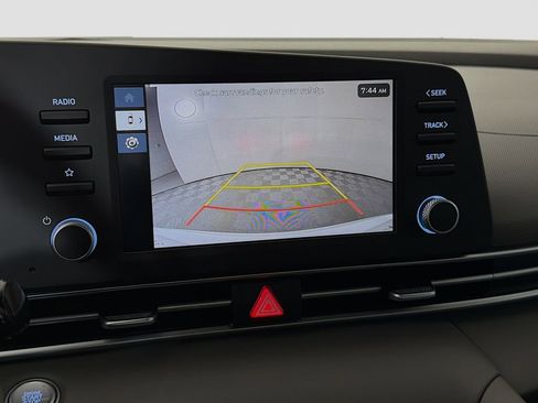 Used 2025 Hyundai Elantra Sport FWD image 17