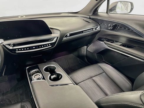 Used 2024 Cadillac Lyriq Luxury AWD/4WD image 24
