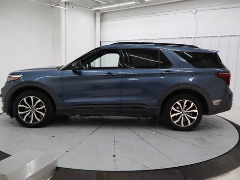 Used 2020 Ford Explorer ST w/ Premium Technology Package image 9