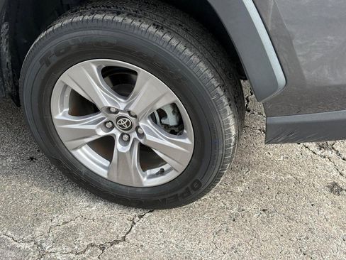 Used 2023 Toyota RAV4 XLE w/ Convenience Package image 7