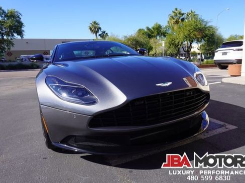 Used 2020 Aston Martin DB11 Coupe image 42