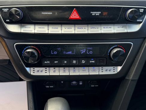 Used 2019 Hyundai Sonata Limited FWD image 19