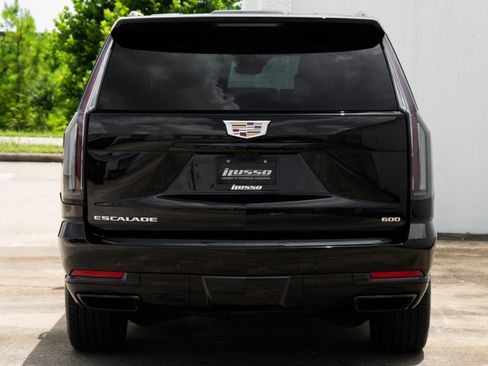 Used 2026 Cadillac Escalade Platinum Sport w/ LPO, Floor Liner Package AWD/4WD image 16